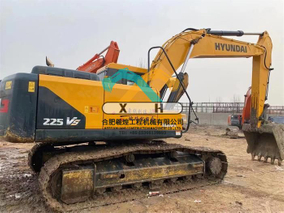 Used Hyundai R225 Excavator 